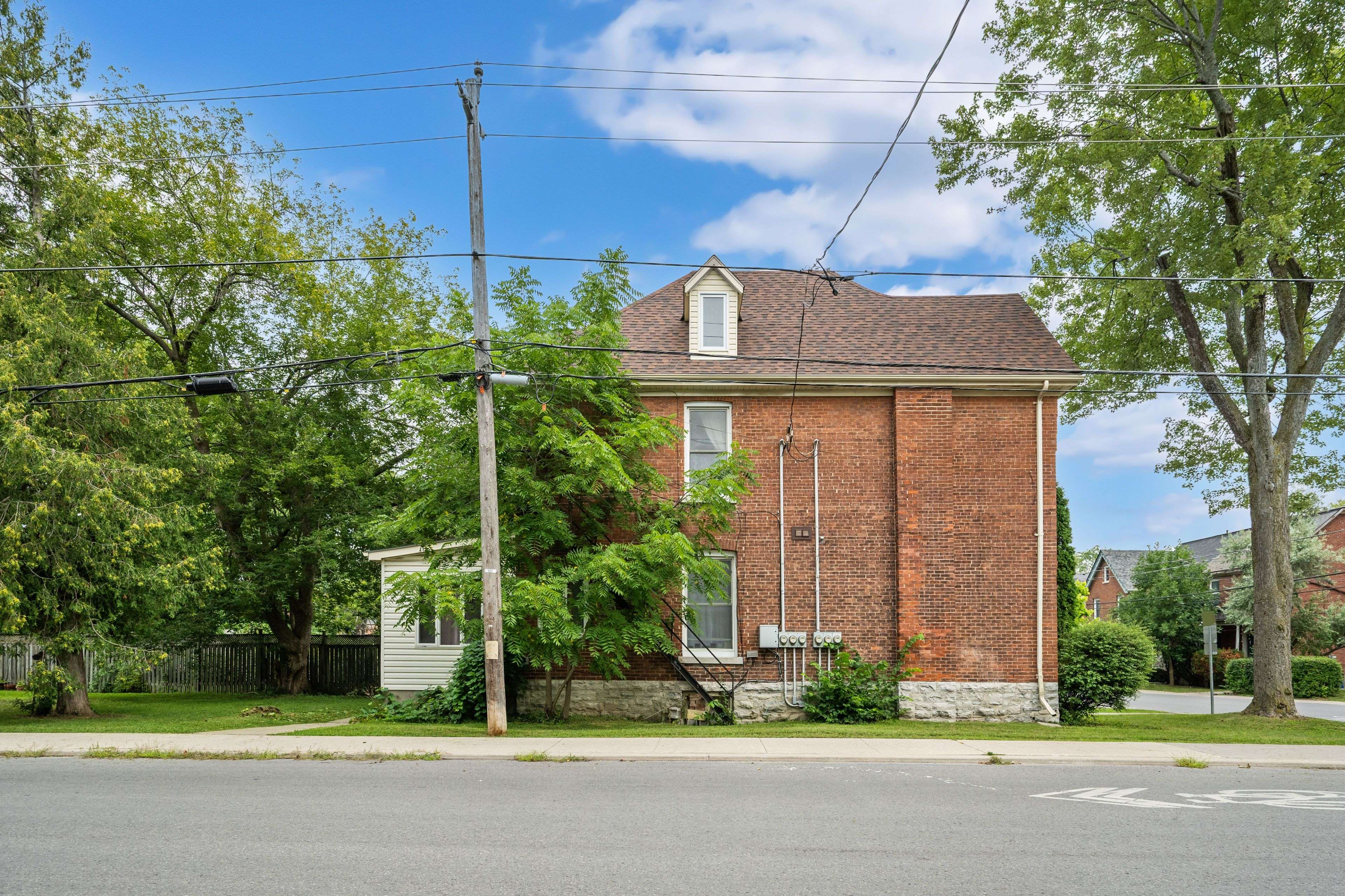 408 Albert ST, Kingston, ON K7L 3W3