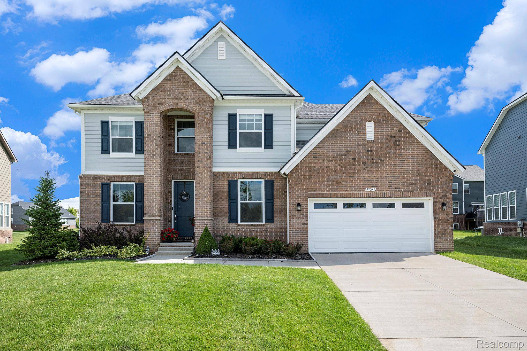 53213 Bay Laurel LN, Lyon Charter Township, MI 48178