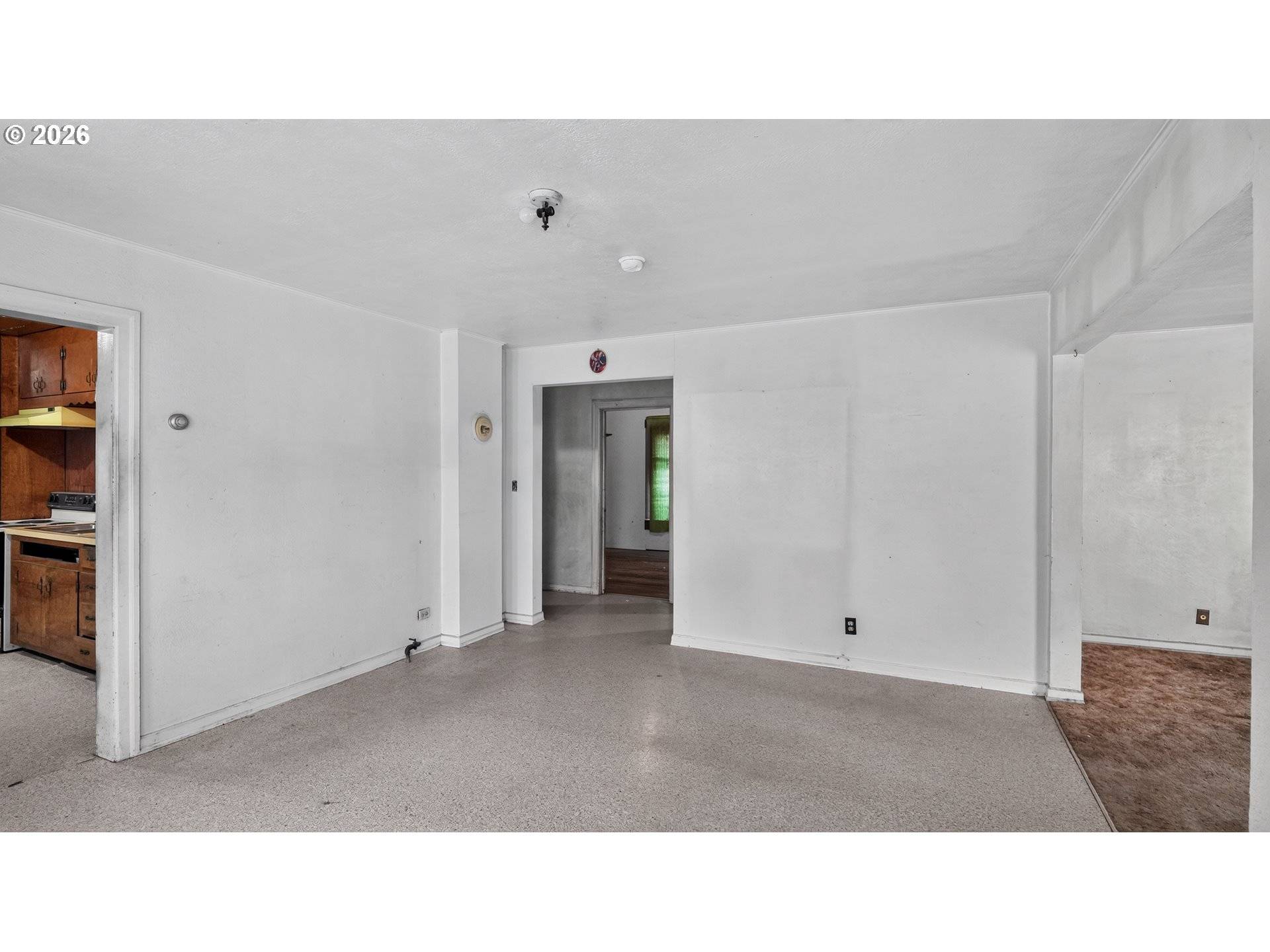 42 E ST, Lebanon, OR 97355