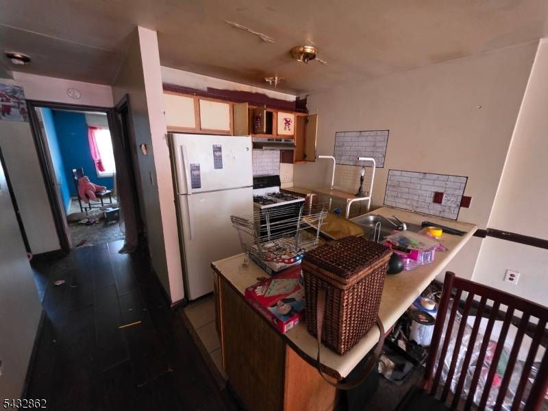 45 Ann St, Paterson City, NJ 07501