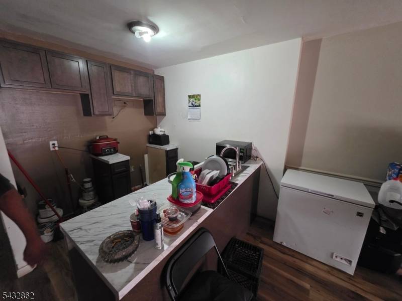 45 Ann St, Paterson City, NJ 07501