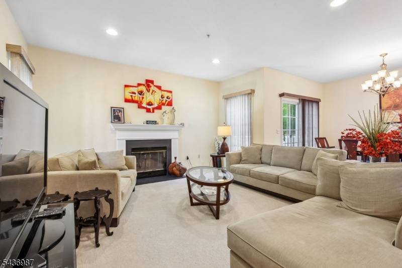 67 Forest Dr #67, Piscataway Twp., NJ 08854
