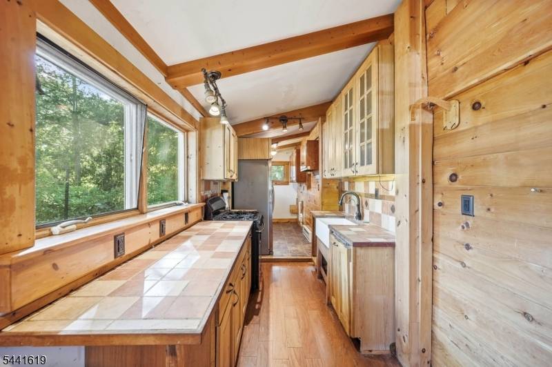 16 Allegheny Ave, West Milford Twp., NJ 07480