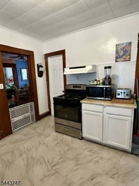 523 Richmond St, Elizabeth City, NJ 07202