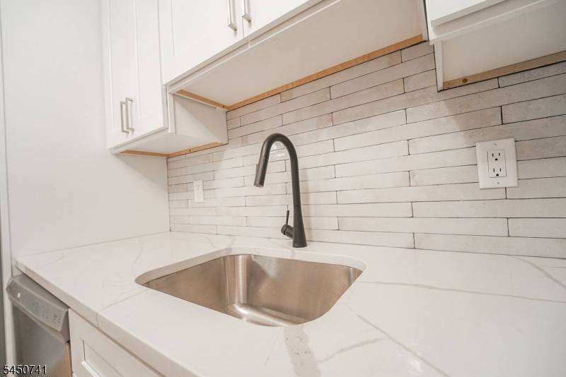 170 Seaman St, New Brunswick City, NJ 08901