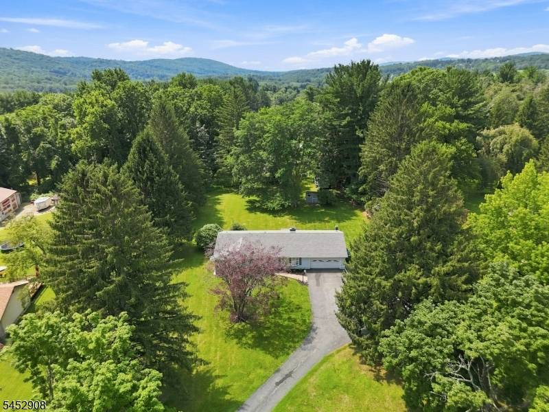 7 Brantwood Ter, Mansfield Twp., NJ 07840