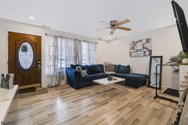 714 E Elm Ave, Lindenwold Boro, NJ 08021