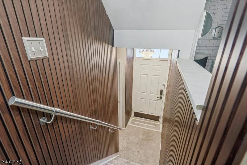 17 Rushmore Ln, Allamuchy Twp., NJ 07840