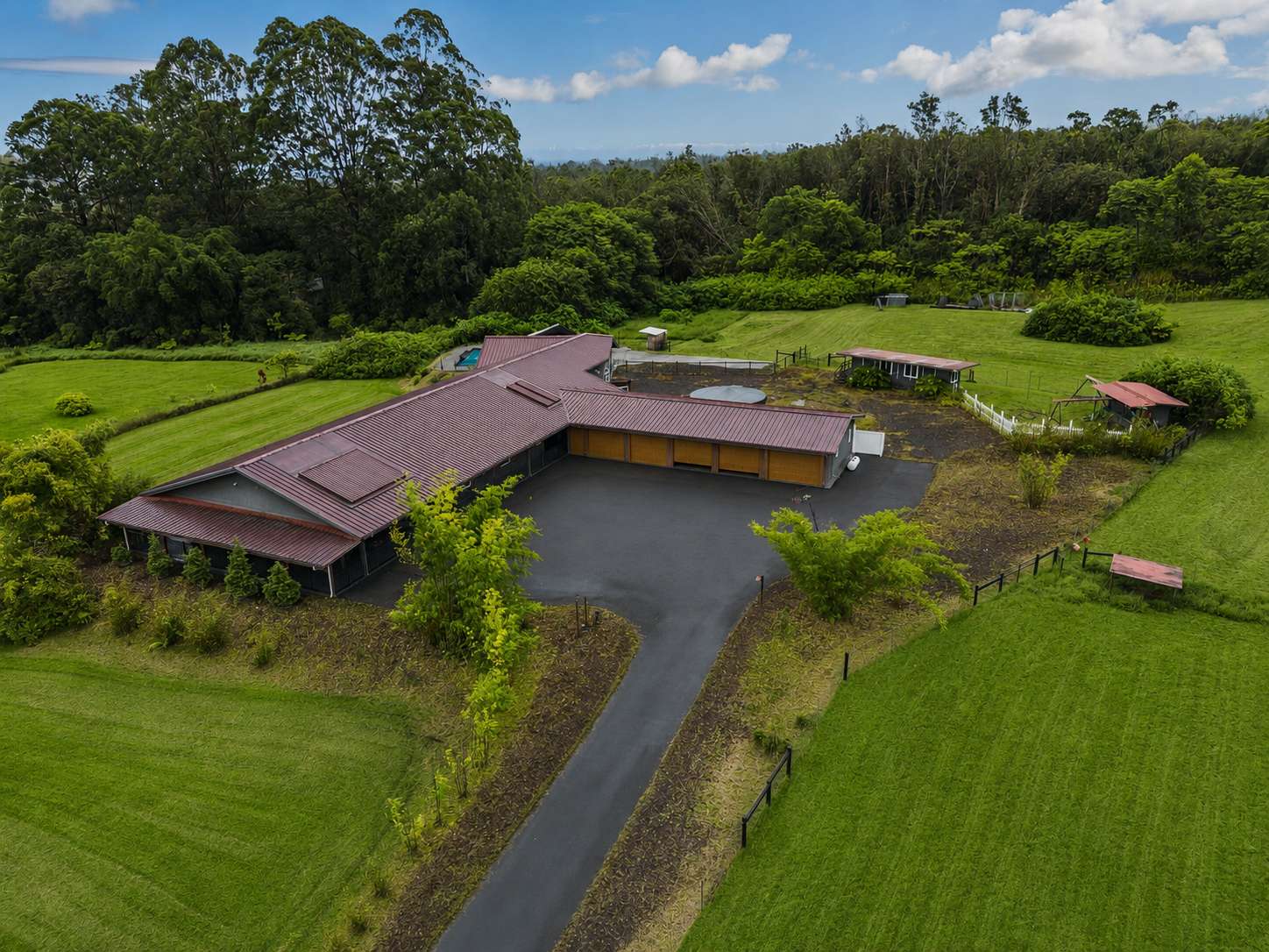 1009 KULALOA RD, Hilo, HI 96720