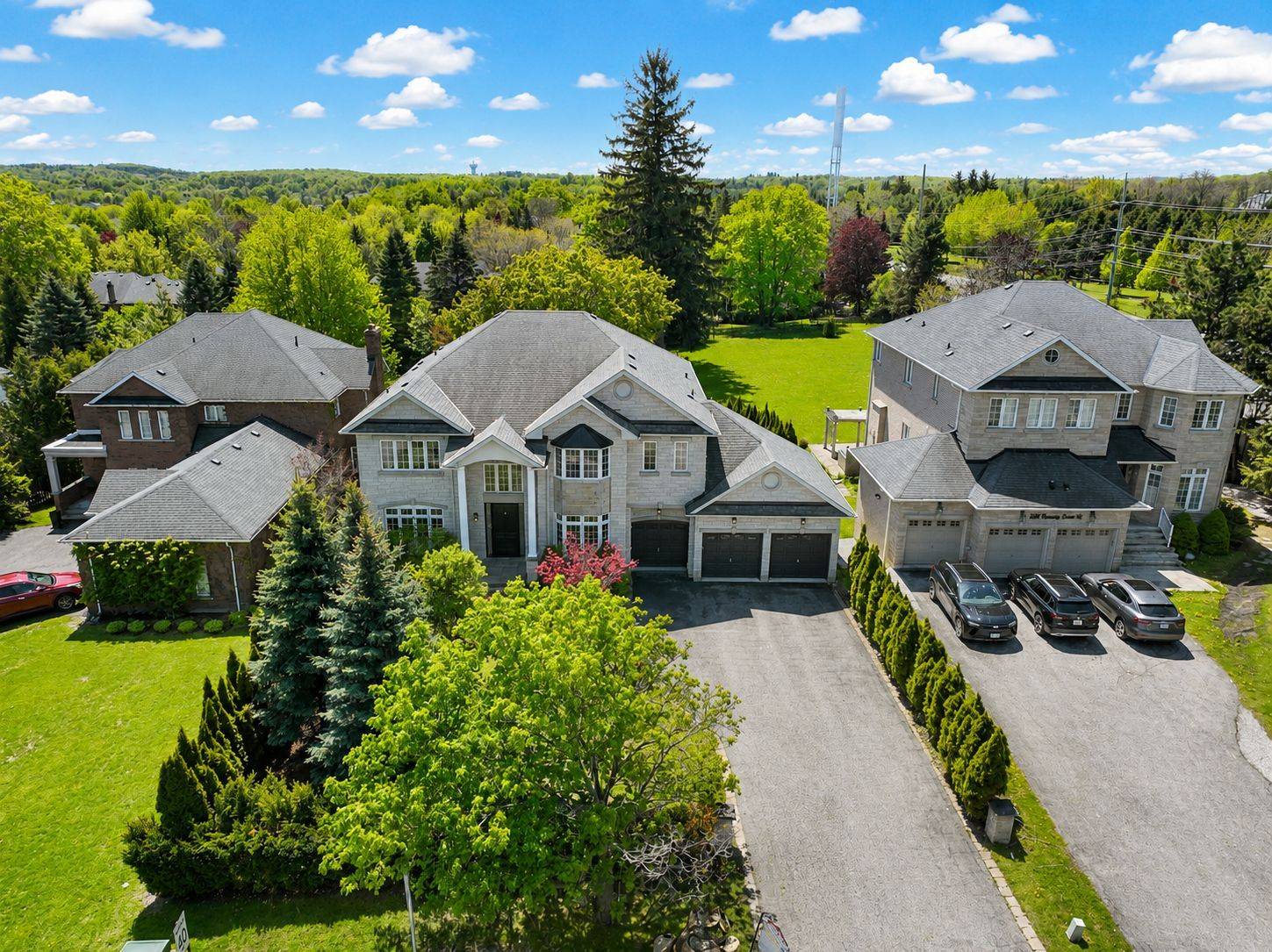 385 Kennedy ST W, Aurora, ON L4G 5M6