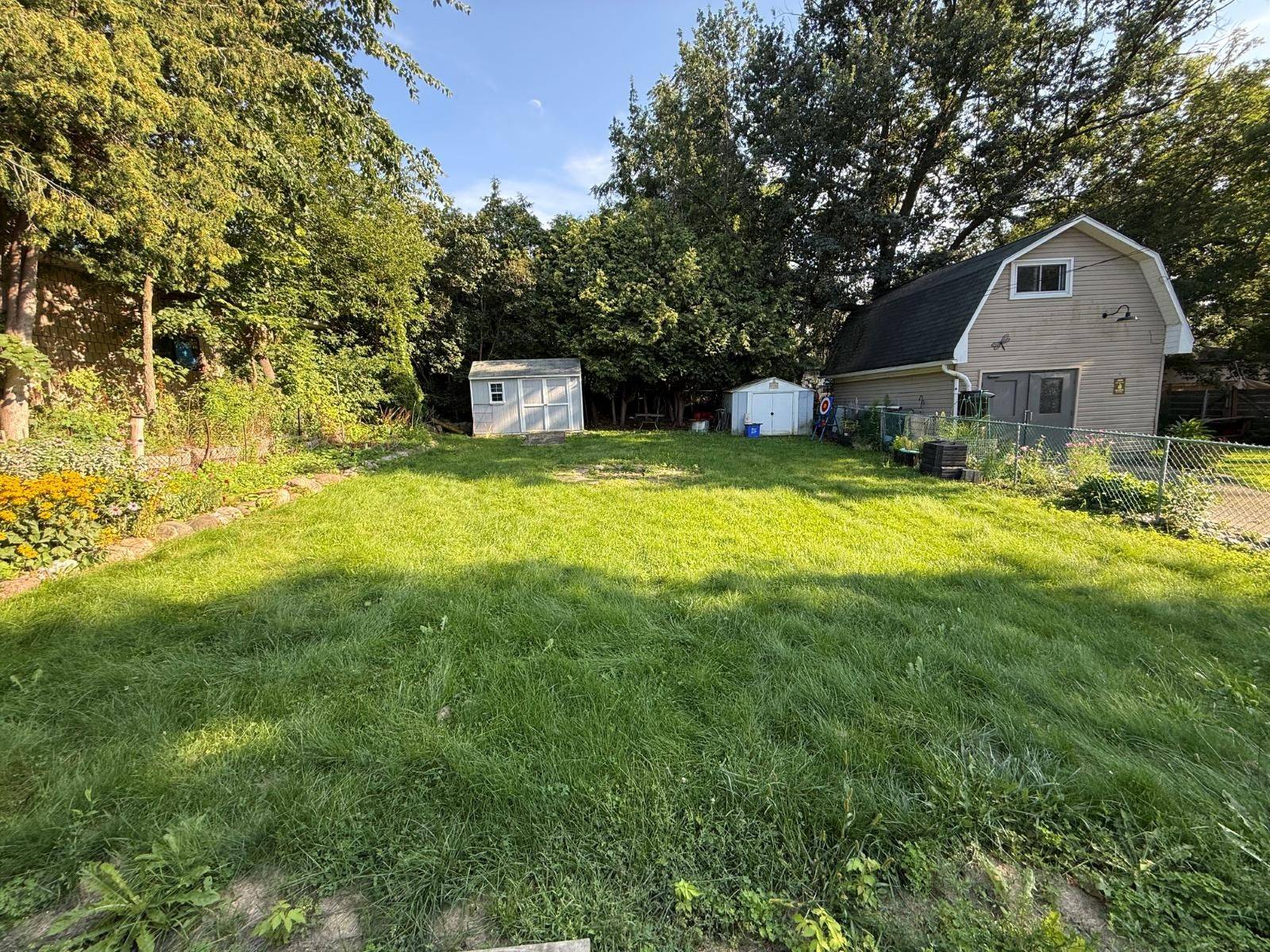 229 Pine Beach DR, Georgina, ON L4P 2V7