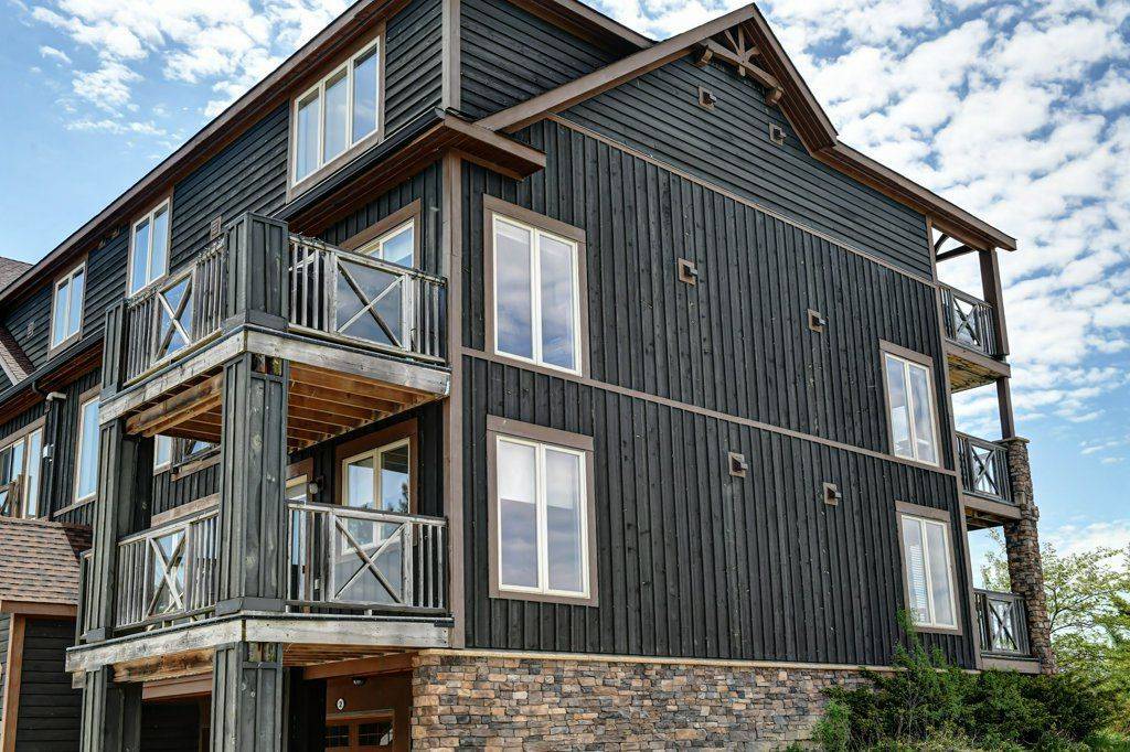 2 Joseph TRL, Collingwood, ON L9Y 0J2