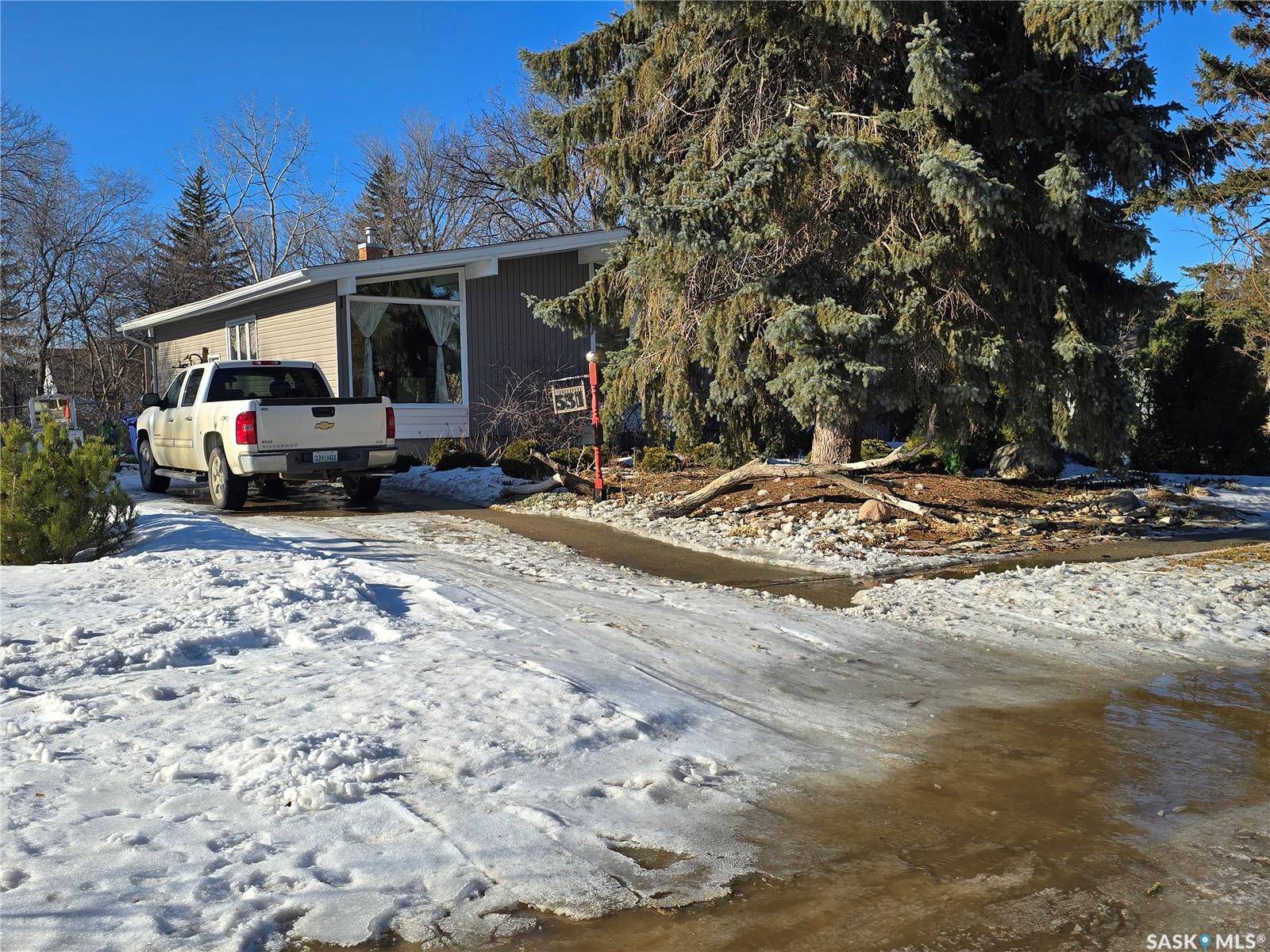 531 Scott STREET, Weyburn, SK S4H 1T2