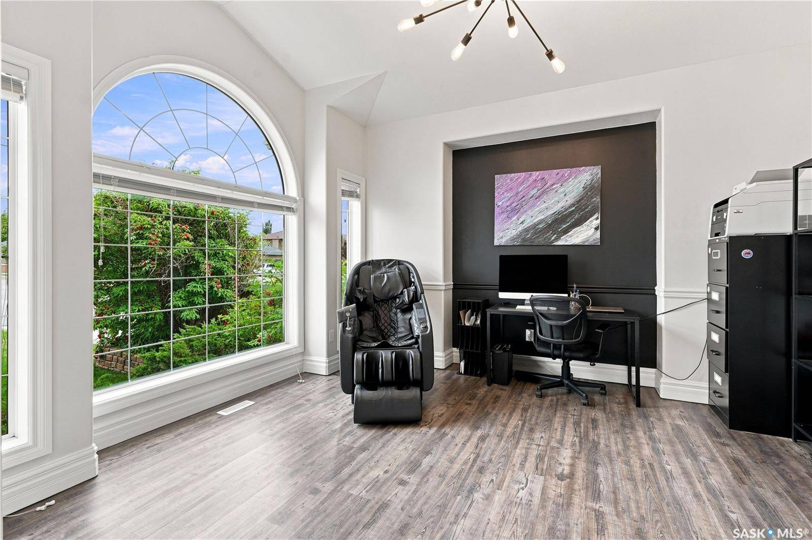 102 Brookdale CRESCENT, Saskatoon, SK S7V 1K5