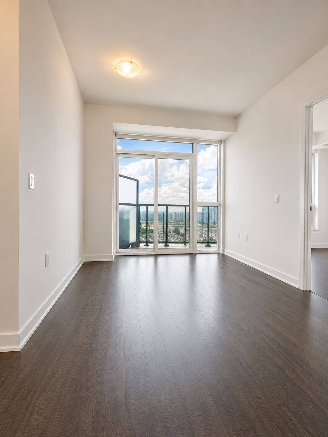 4699 glen erin DR #1201, Mississauga, ON L5N 3L3