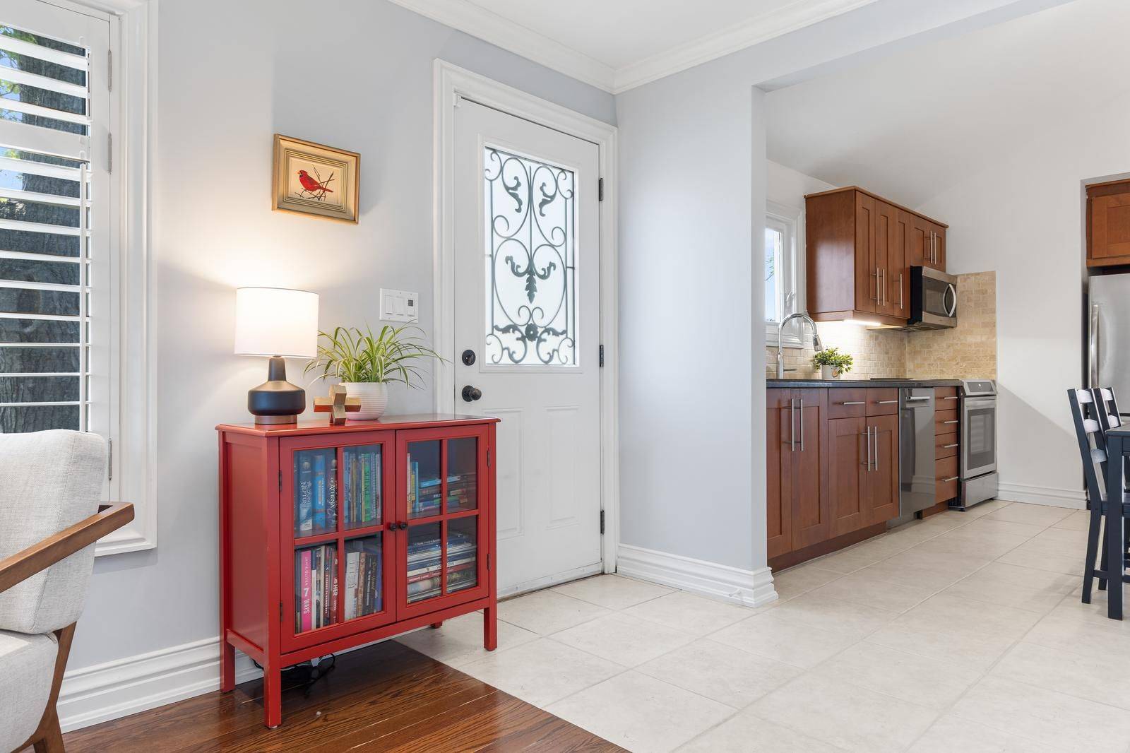 869 First ST, Mississauga, ON L5E 1A6