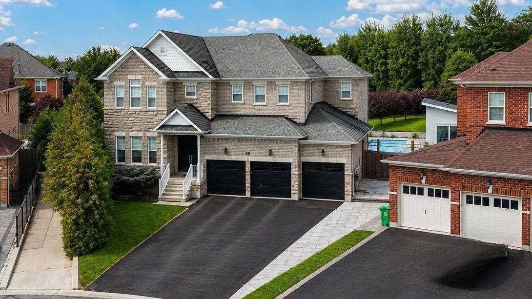 28 Billy CT, Caledon, ON L7C 3X3