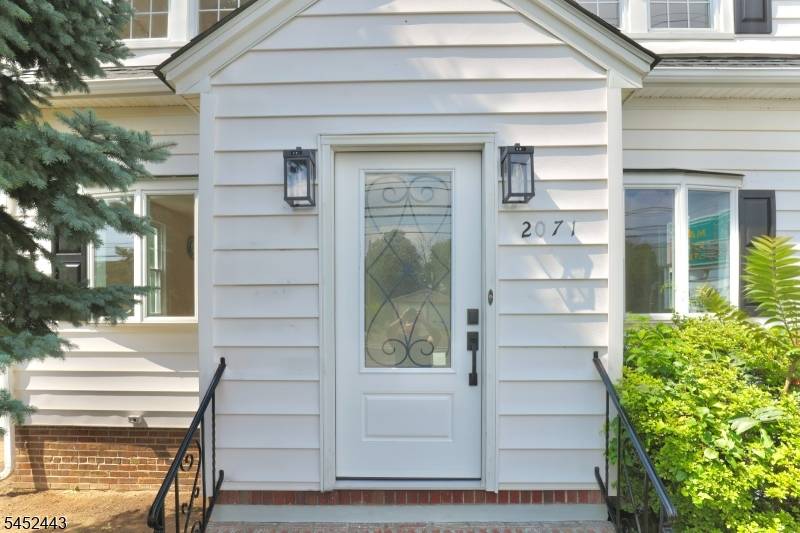 2071 State Route 35, Sayreville Boro, NJ 08879