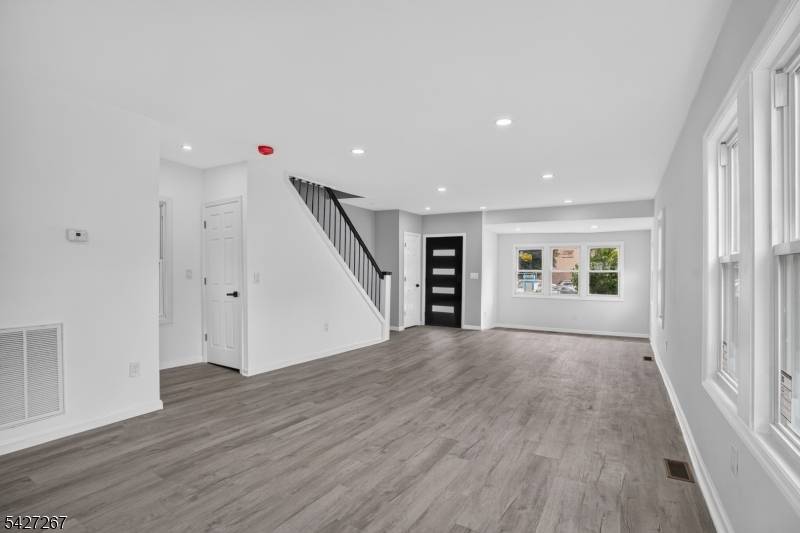 33 Race St, Bloomfield Twp., NJ 07003