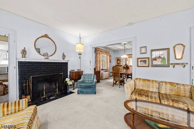 20 Woodside Ter, West Orange Twp., NJ 07052