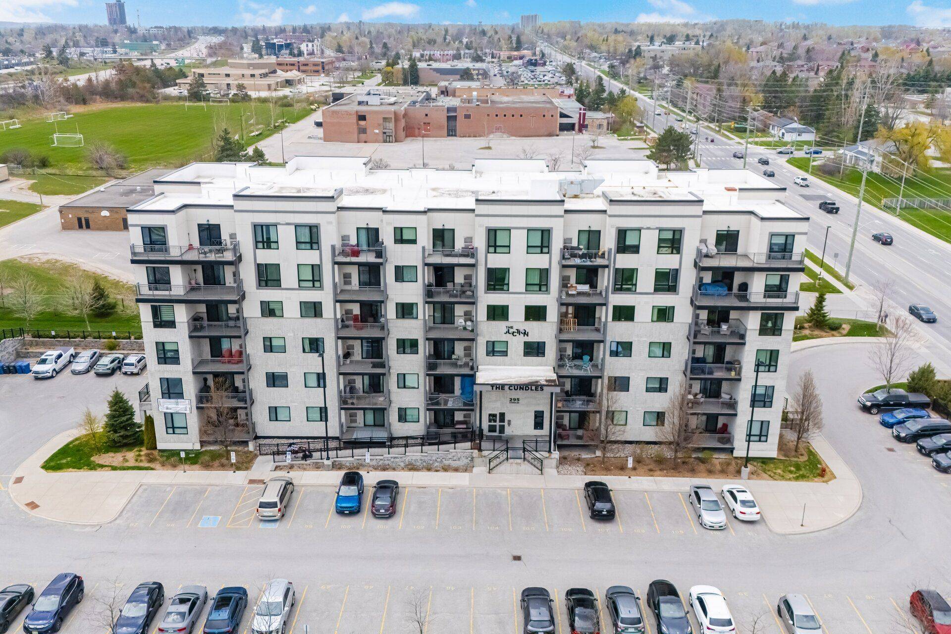 295 Cundles RD E #208, Barrie, ON L4M 0K8