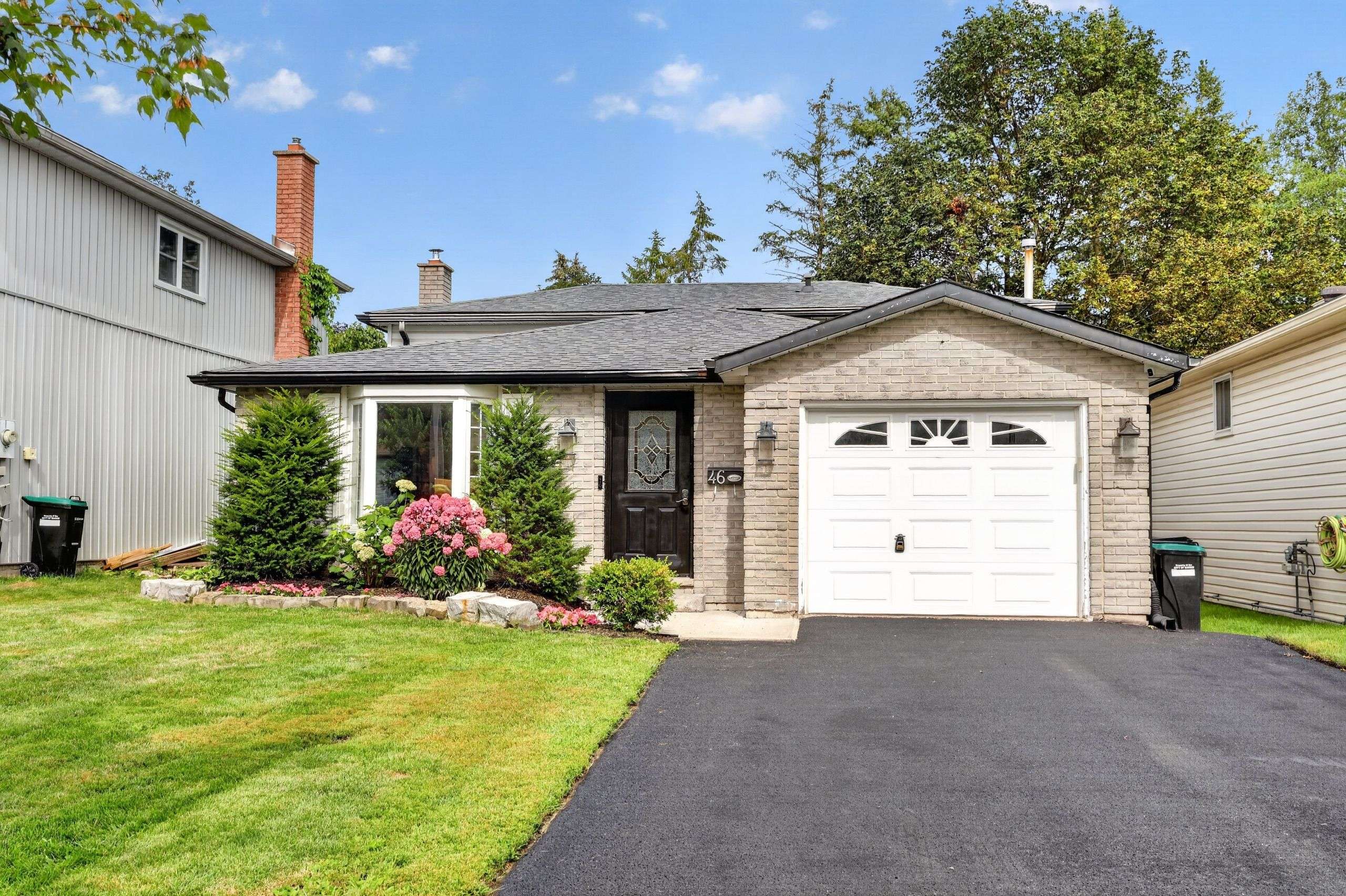 46 Ridgeway AVE, Barrie, ON L4N 5L2