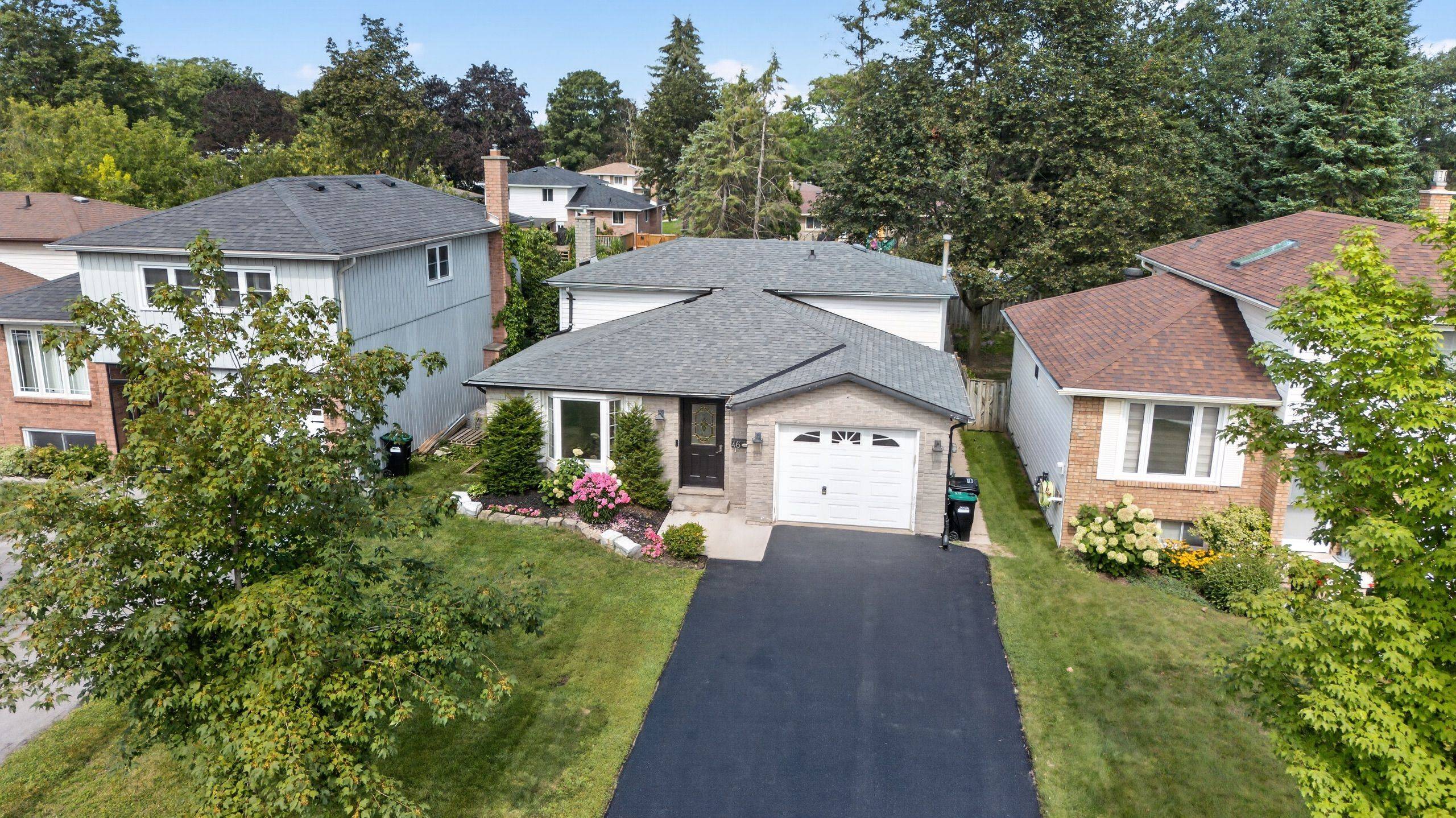 46 Ridgeway AVE, Barrie, ON L4N 5L2