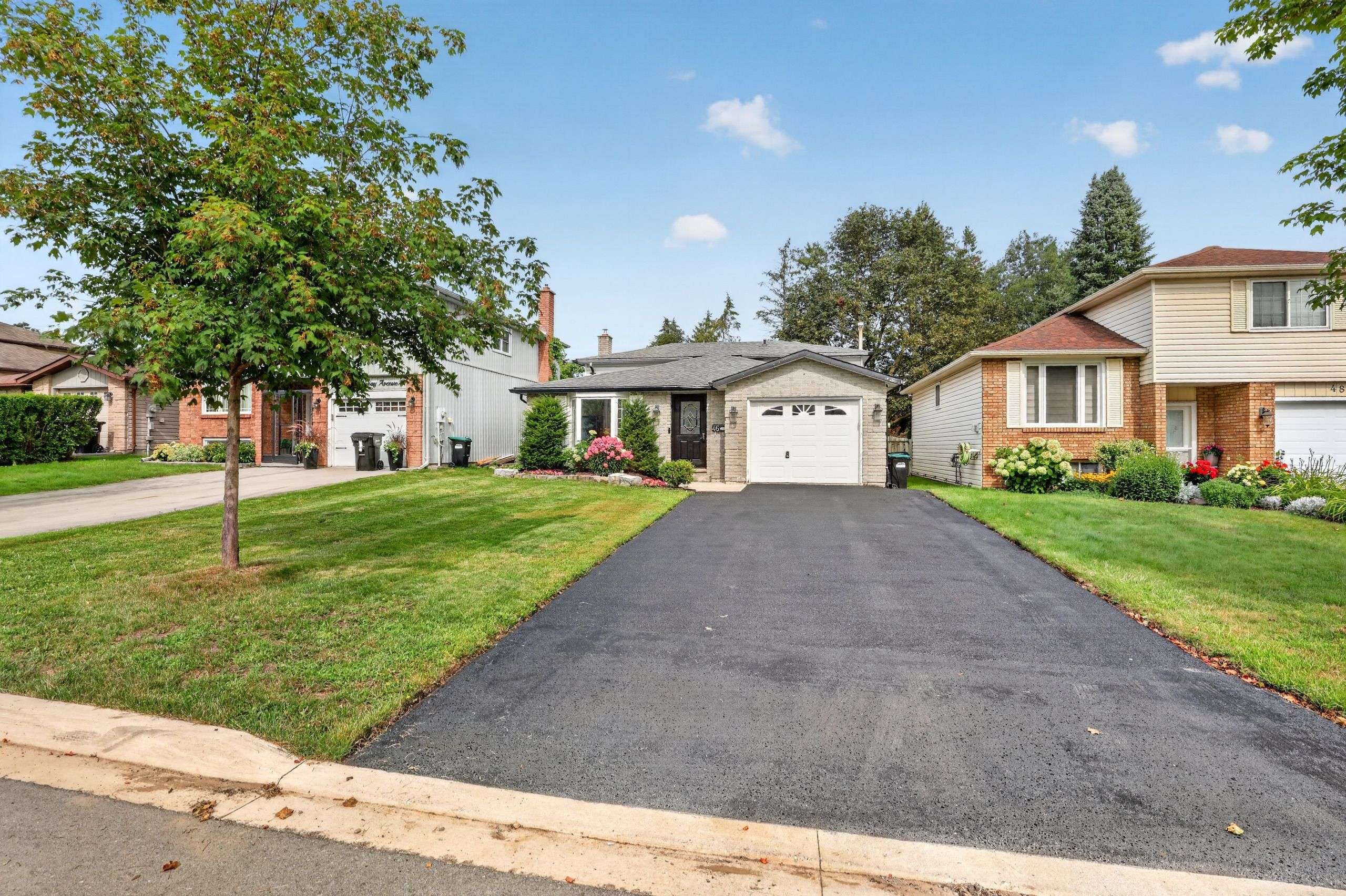 46 Ridgeway AVE, Barrie, ON L4N 5L2