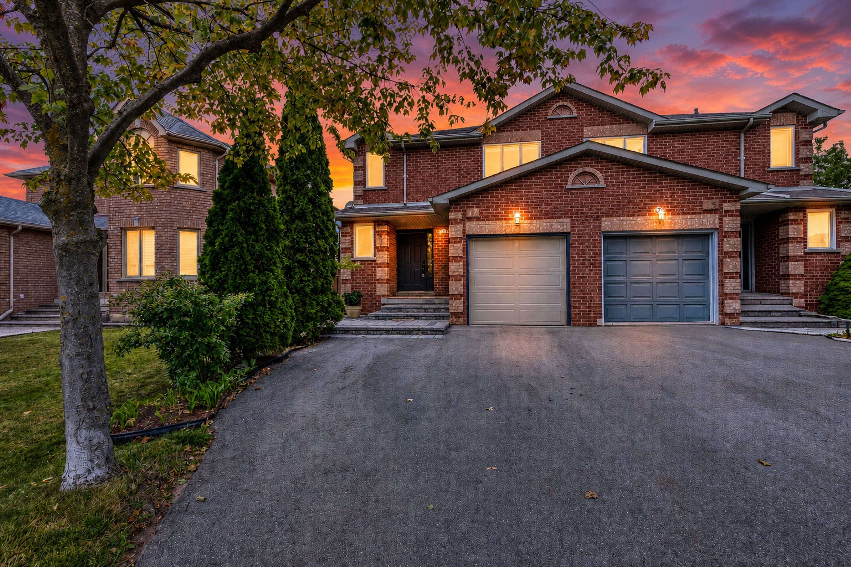 17 Inverhuron TRL, Oakville, ON L6H 5Z6