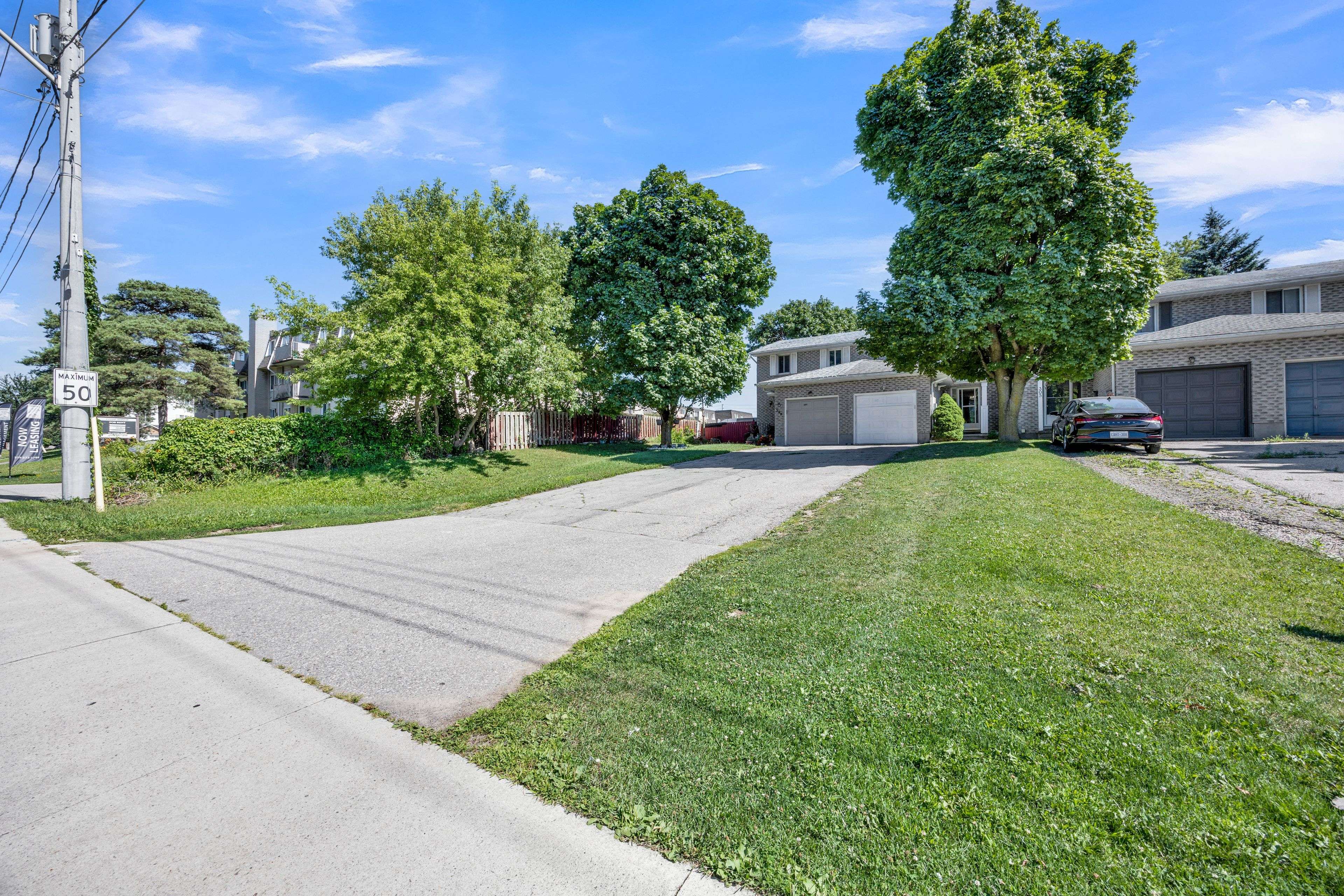 307 Clyde RD, Cambridge, ON N1R 1L5