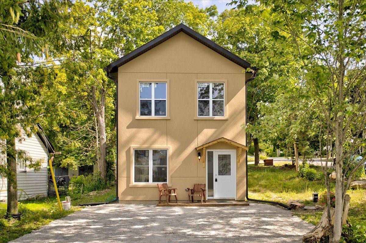 10 Fawn ST, Kawartha Lakes, ON K0M 1L0