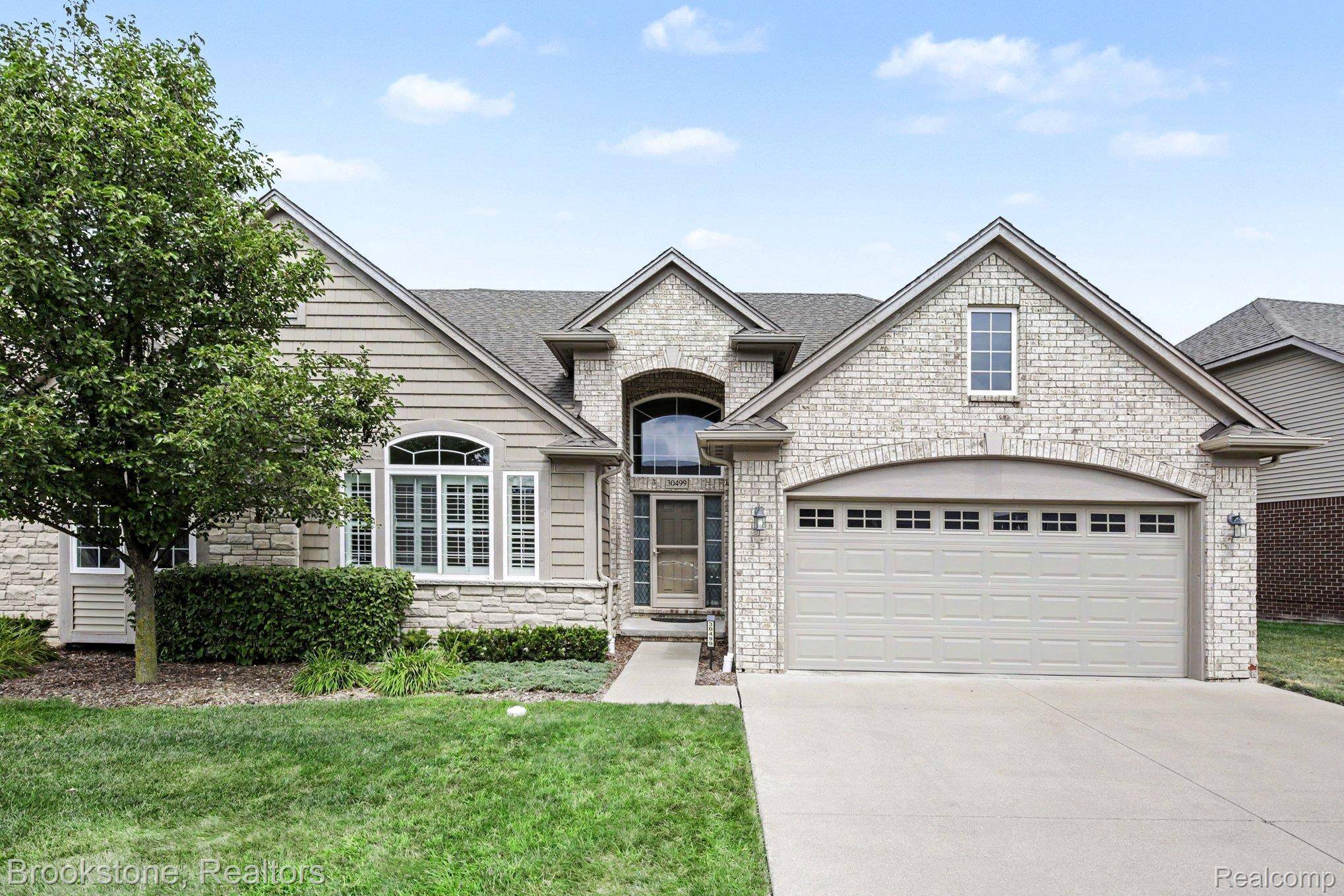 30499 Berghway TRL, Warren, MI 48092