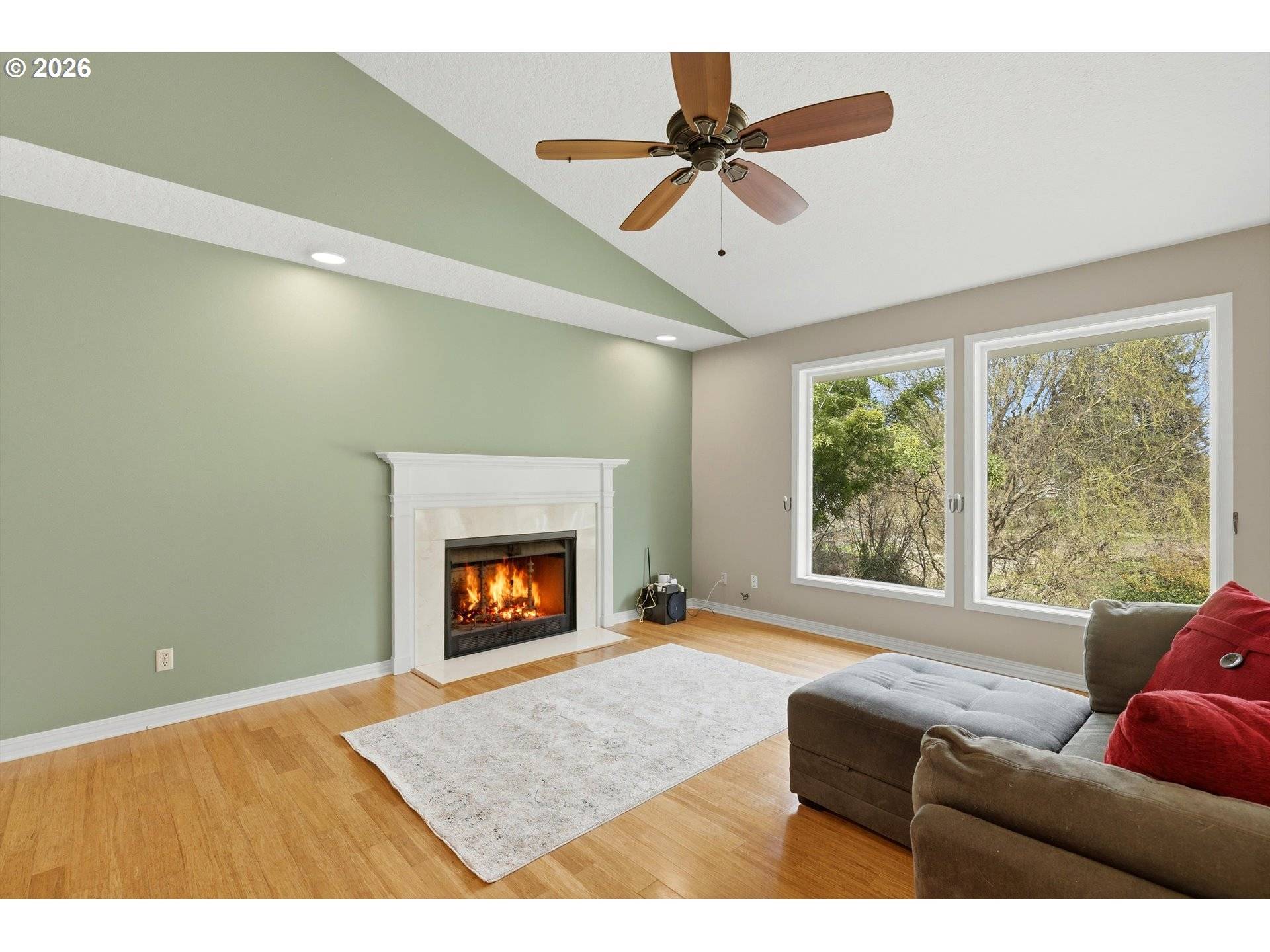 2055 SE OAK CREST DR, Hillsboro, OR 97123