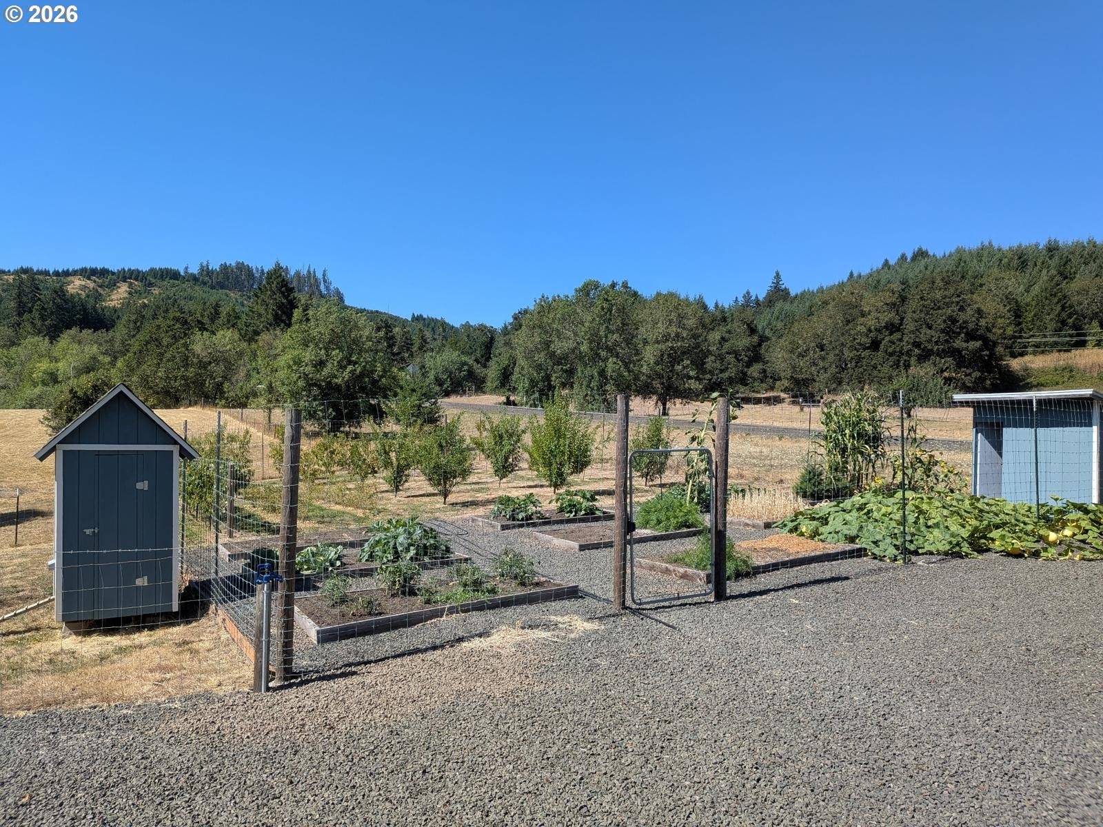 9450 BULLOCK RD, Oakland, OR 97462