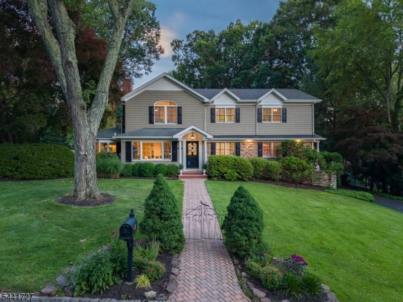 38 Hilltop Ter, Chatham Twp., NJ 07928