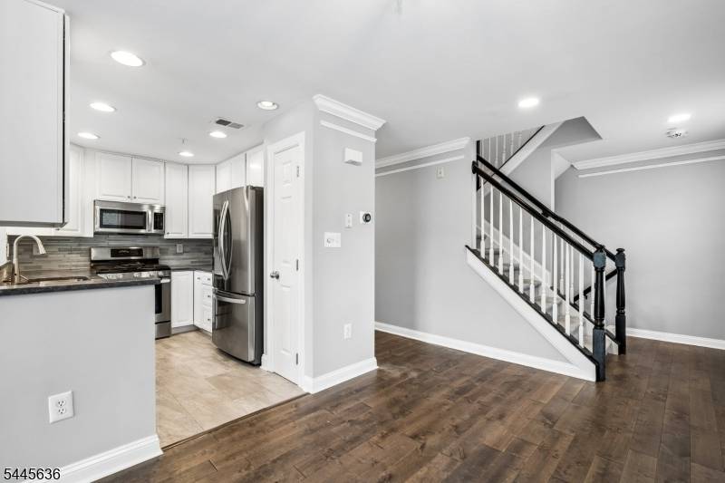 811 Donato Cir, Scotch Plains Twp., NJ 07076