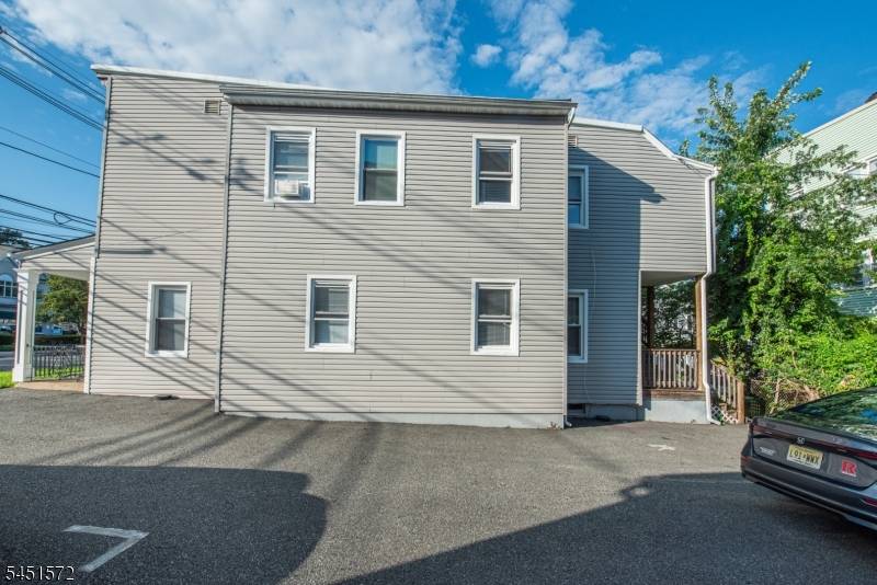 143 Valley Rd #2R, Montclair Twp., NJ 07042