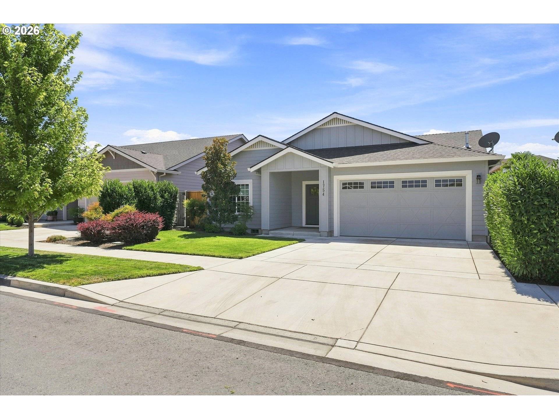 1754 DRAGON TAIL PL, Medford, OR 97504