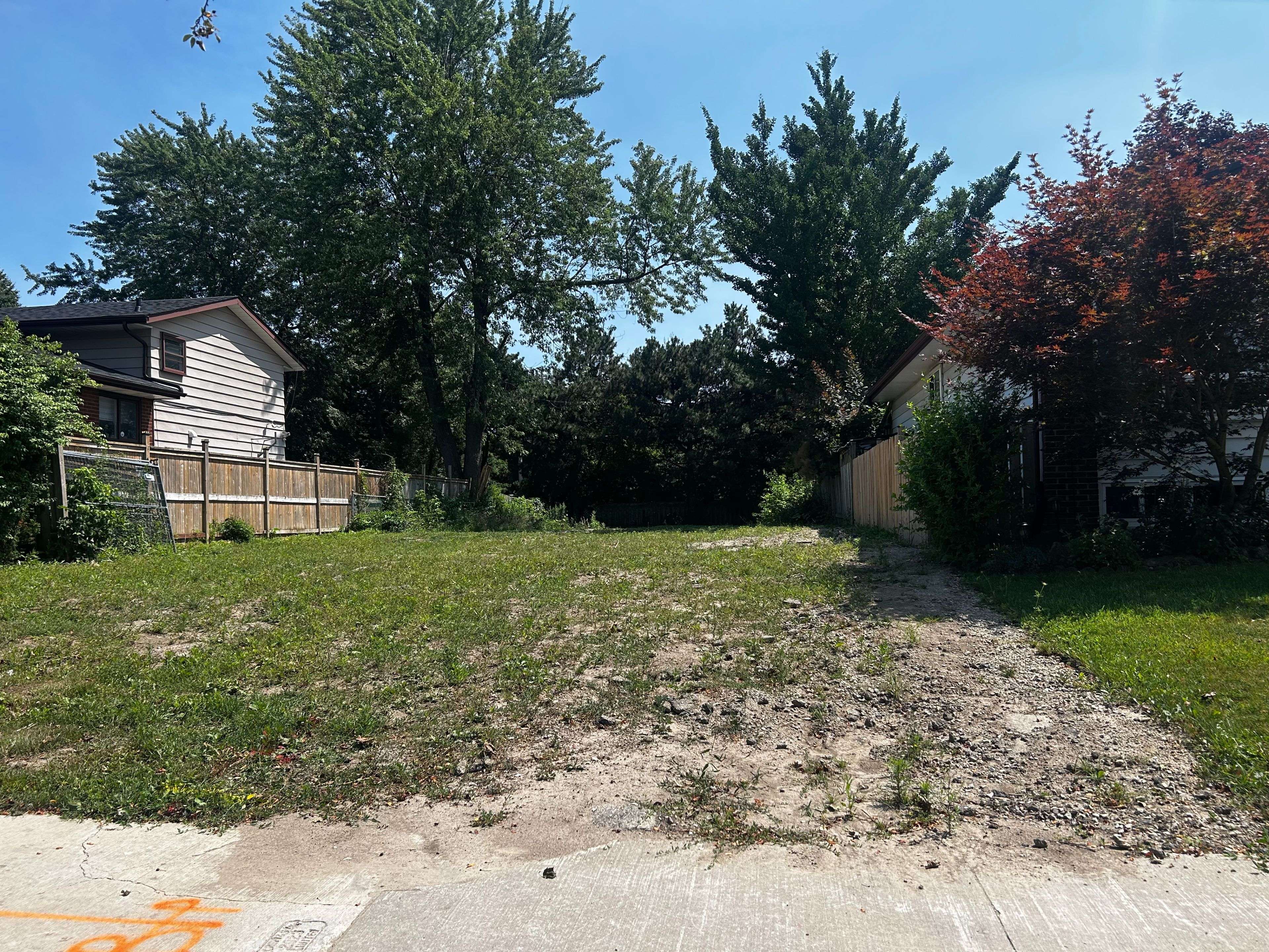 46 Howell SQ, Toronto E11, ON M1B 1C4