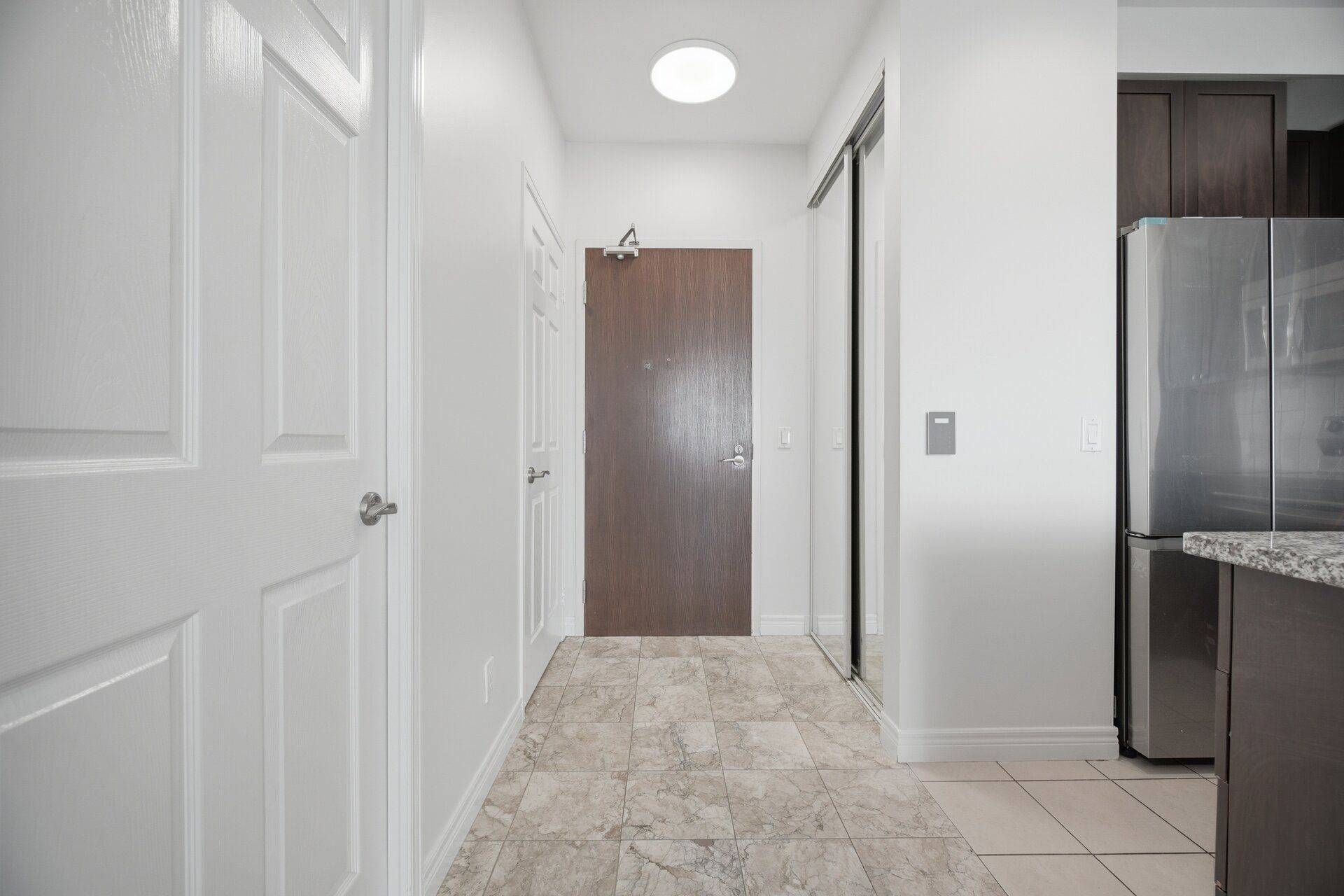 339 Rathburn RD W #PH07, Mississauga, ON L5B 0K6