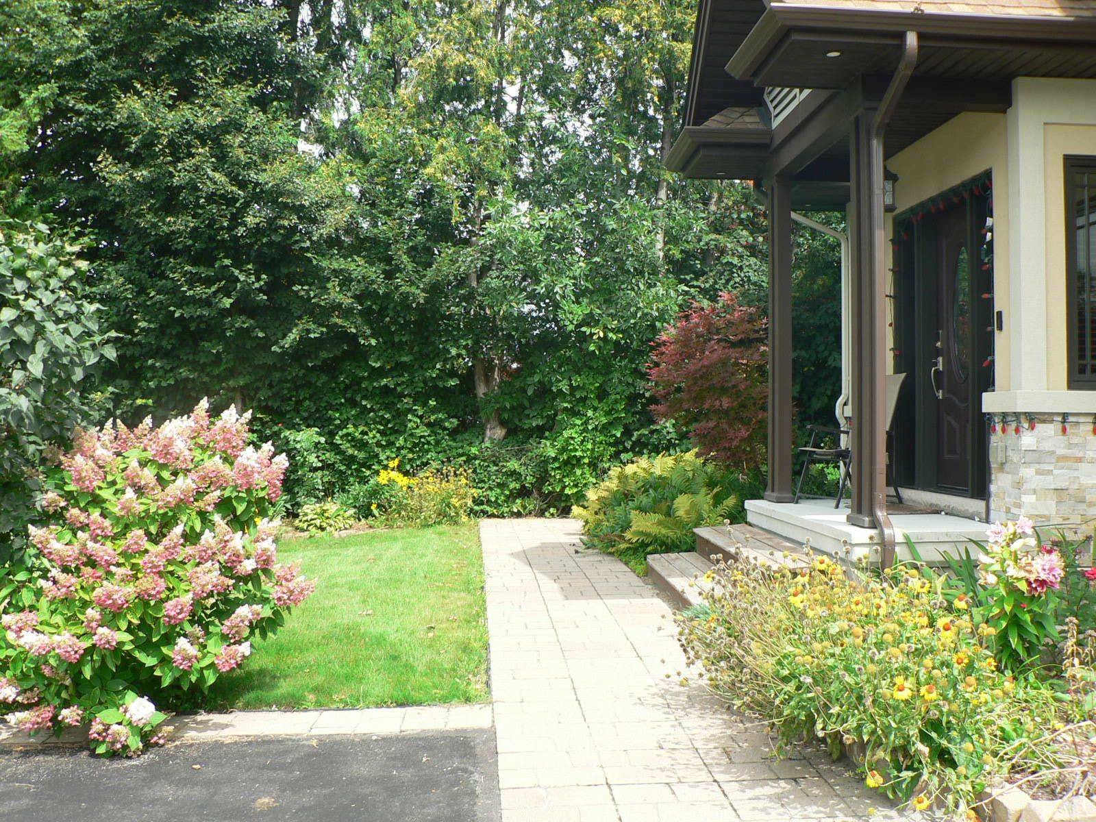 1271 Field ST, Belair Park - Copeland Park And Area, ON K2C 2P9
