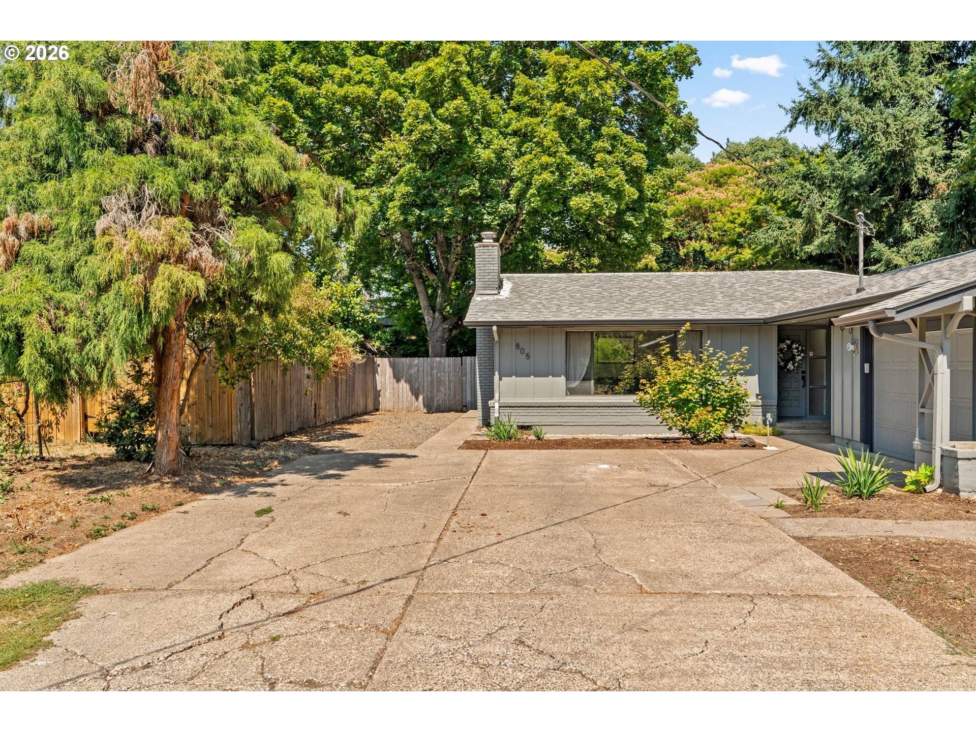 805 KELLY LN, Eugene, OR 97404