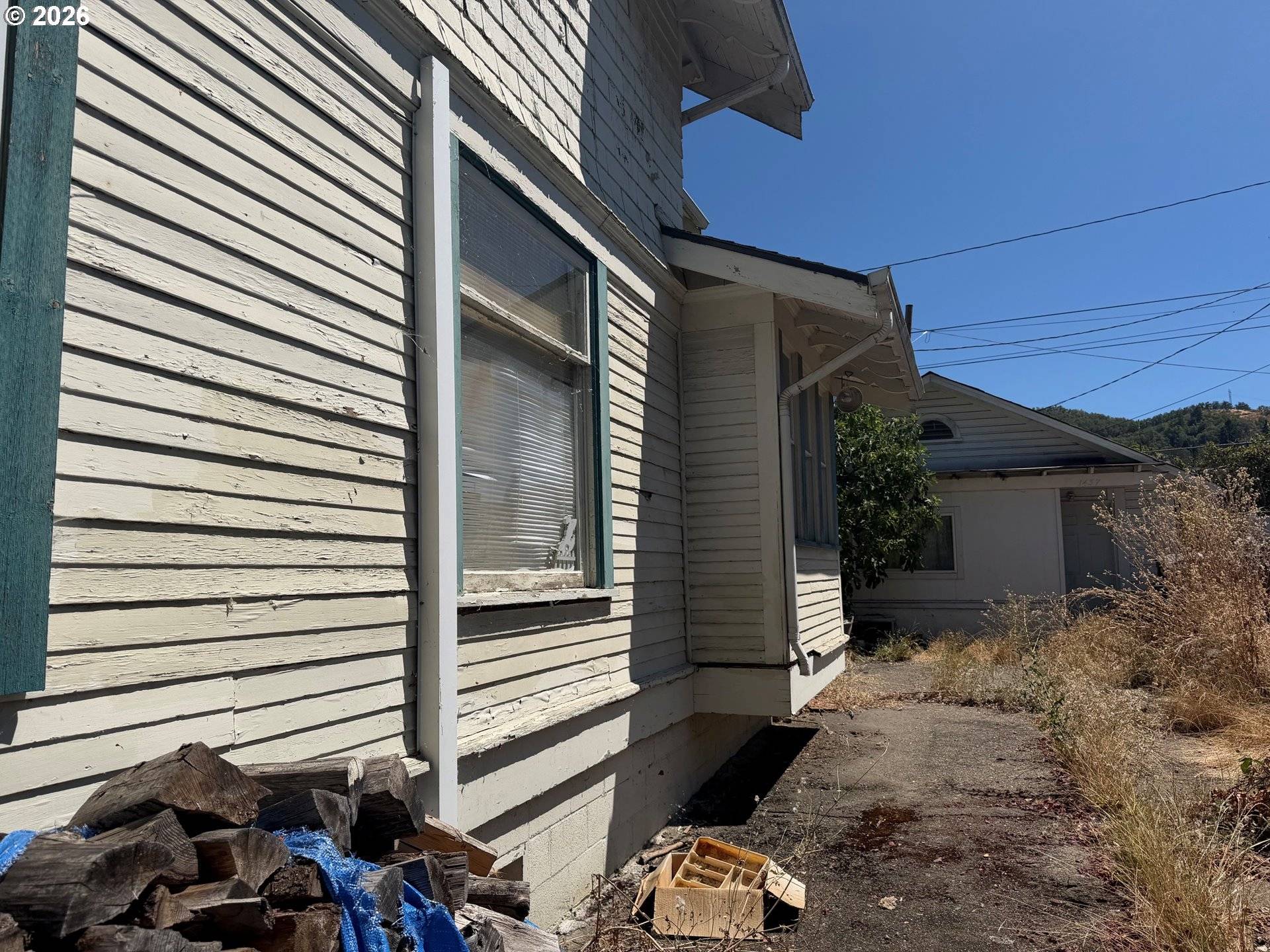 1435 SE PINE ST, Roseburg, OR 97470