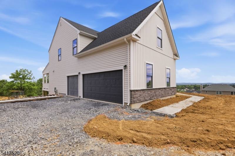 6 Spring Ct, Lopatcong Twp., NJ 08865