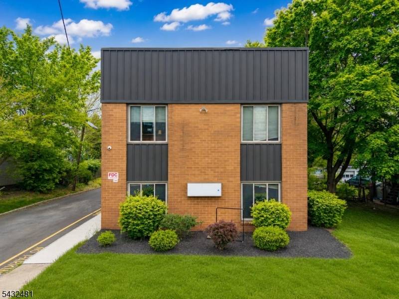 38 N Gaston Ave, Somerville Boro, NJ 08876