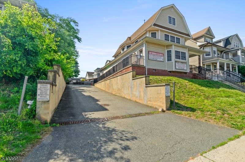 431 Washington Ave, Belleville Twp., NJ 07109
