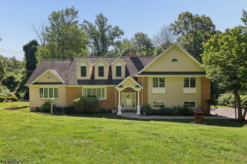 20 Everdale Rd, Randolph Twp., NJ 07869