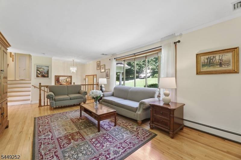 20 Everdale Rd, Randolph Twp., NJ 07869