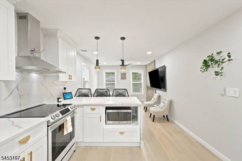 511 Roosevelt St, Roselle Park Boro, NJ 07204