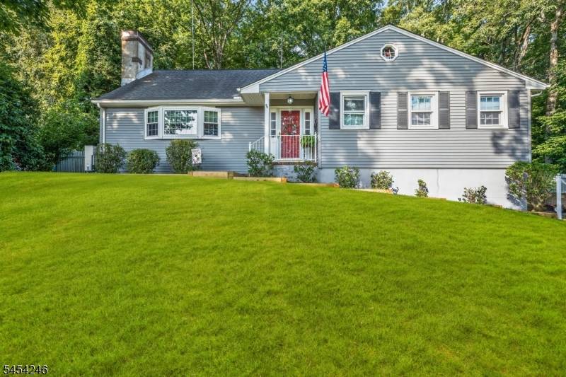108 Chestnut Ter, Rockaway Boro, NJ 07866